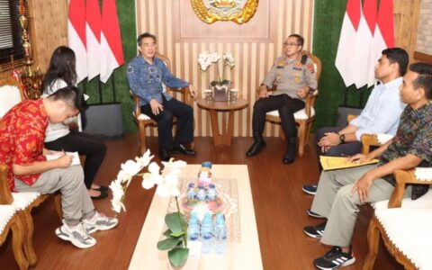 巴厘岛两名中国游客身亡！中国总领事会见警方（巴厘岛度假酒店）