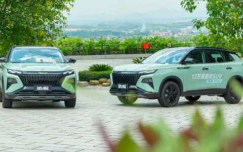 试驾风神皓极混动版，订单占比超50%，紧凑SUV的新一轮内卷-东风风神纯电动车报价