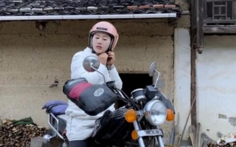 离异妇女乡愁沈丹，三年逆袭成千万网红，只花了三年逆袭成功！（网红乡愁沈丹视频播放在线观看）