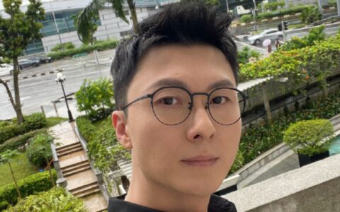 TVB艺人上位不容易！王浩信上真人秀重提被扇21个耳光而上热搜-王浩信回应陈自瑶未登上TVB年报