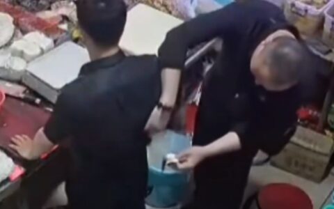 官方通报“男子被贴膏药后晕倒”：涉事膏药无致人昏迷成分 当事人身体已无异常（贴膏药死亡）