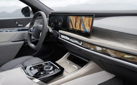 不是安卓汽车 宝马明年部分车型配置安卓系统-宝马安卓屏使用感受