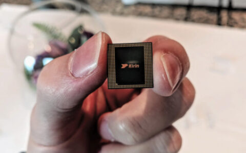 明明性能不如骁龙855，为什么麒麟980被称为一代神U？原因分为3点-麒麟980哪一年