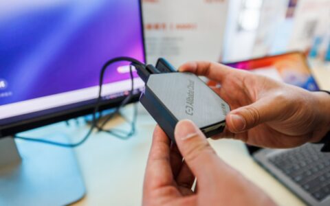 阿里云推出一颗7.8平方厘米、126克的云电脑-阿里云电脑多少钱一台