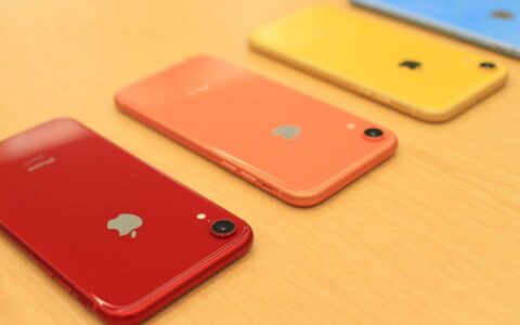 三星S10和苹果XR应该怎么选，主要拍视频，要求信号和续航？-三星s10跟苹果xr哪个好