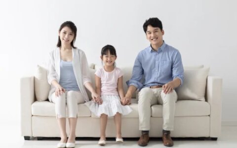 孩子在饭桌上时，家庭有这几个表现，说明家风不好-孩子餐桌礼仪常识