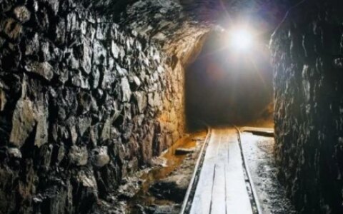 4000米深只为挖金矿，被称为全球最深矿洞，矿内温度最高可达57-世界最深的矿井有多少米长