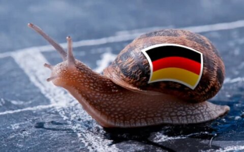 德国意外陷入技术性衰退，欧洲经济火车头沦为“差生”-德国经济发展明显优于其他欧洲国家,请分析原因?