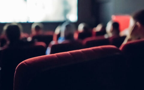 一个月三度转让股权 万达电影未来向何方？-入股万达电影院的企业怎么样