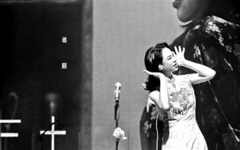 黄绮珊：逆生长的不只是容颜-黄绮珊最近火的一首歌