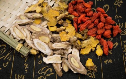 武汉中医曾超医生丨甲状腺结节的中医治疗与日常调养-湖北治甲状腺的名老中医