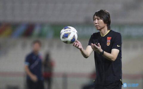 媒体人：李铁妻子一直在国内没出国 案子已进司法程序+可聘律师了（李铁夫妇）