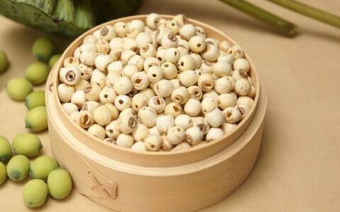 莲子酒的功效与配方：养心安神，健脾止泻-男人吃莲子会影响性功能吗