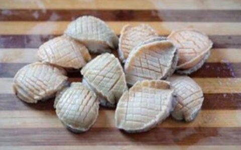 鲍鱼怎么做最好吃？教你最简单的方法，这样做出来的鲍鱼最鲜美（鲍鱼怎样做比较好吃又简单）