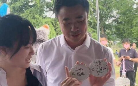 “挖呀挖”黄老师开始转型 网友：质疑汹涌而来-黄老师怎么了不能跑步