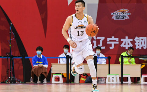 郭艾伦宣布退役：终结辉煌，留下永恒的篮球传奇