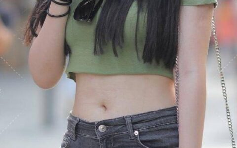 原创
精心穿搭的打底裤展现修长腿部的既视感，秀出迷人自我，简单大方-打底长裤如果长了怎么办