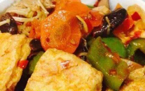 原创
想要做出餐厅味道的家常豆腐，需掌握哪些做法和步骤？（家常豆腐的做法配菜）