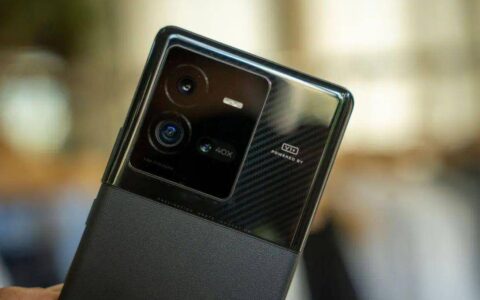 目前最值得入手的三个手机（目前最性价比超高手机推荐一下吧）-2021最值得入手的性价比手机推荐