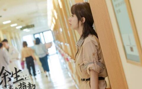 原创
到底谁在搞杨紫？每次热搜都是黑杨紫，杨紫走到今天挡了谁的财路-到底谁在捧杨紫