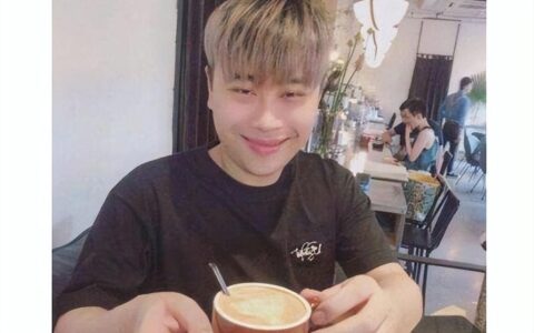 时隔五年PDD、卢本伟再合体！粉丝落泪：可惜那个男人再也回不来