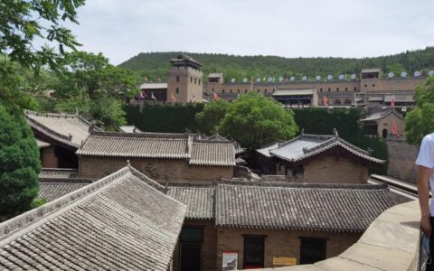 婆婆说，年前来过的客人再次出现，两天后，爹被人从山里抬回来-婆婆老说以前的时候怎么回怼那时候的男人