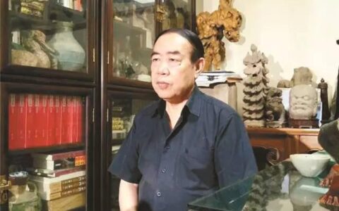 贾平凹与妻子争执留“遗书”欲自杀，起因竟是几个鸡蛋，《废都》揭开婚姻与爱情真相【推荐套装】贾平凹《废都》+暂坐+秦腔+浮躁+山本+自在独行 限时优惠精选月销量276【推荐套装】贾平凹《废都》+暂坐+秦腔+浮躁+山本+自在独行 限时优惠¥32打开百度APP立即扫码购买-贾平凹?