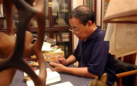 贾平凹谈男女关系，一语道破！男人最终爱上的，是这“三不”的女人，很真实！【TH】N废都 贾平凹著 现当代文学小说散文集未删减版本畅销书籍精选【TH】N废都 贾平凹著 现当代文学小说散文集未删减版本畅销书籍¥45打开百度APP立即扫码购买-贾平凹谈女人是最好的礼物