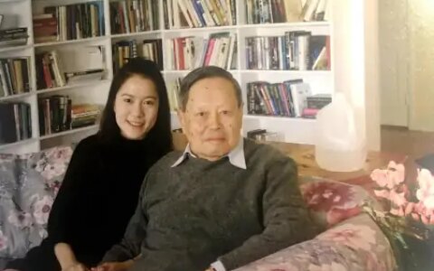 杨振宁与翁帆的旷世婚恋：如人饮水，冷暖自知-杨振宁和翁帆的故事,是说什么的?