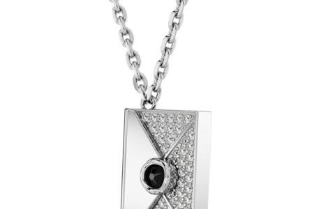 七夕礼物就选施华洛世奇官网的首饰，精致且充满质感！-施华洛世奇官网和专柜价格