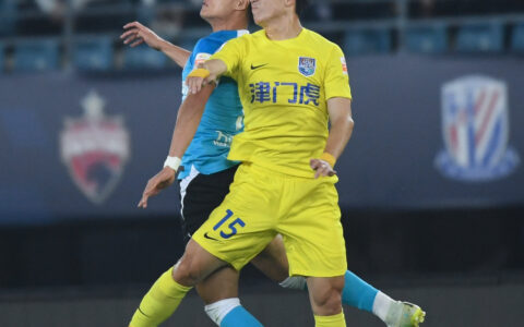 足球——中超：大连人不敌天津津门虎-大连对天津足球比赛