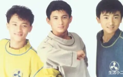 小虎队里身世最凄惨，出道12年替父还债2000万，好友还意外离世-小虎队都谁呀