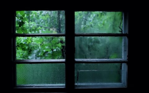 三尺青锋笑日月，一梦醒来便一生，意境超然的古风句子和原创小诗-三尺青锋诗句