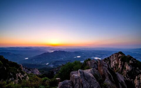 登顶五岳之首泰山 一睹日出容颜 低音号旅游-泰山日出视频下载