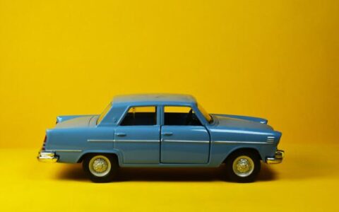 上海警方揭套路租车骗局：低价出租豪车，故意遮挡车损，还车时讹押金-上海租车汽车租赁套路骗局揭秘