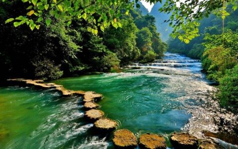 暑假去贵州游玩，有什么好的旅游攻略及线路安排-贵州旅游全攻略