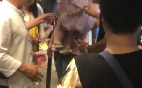 未满1岁婴儿也要买票？景区回应-不满一周岁的孩子坐飞机怎么买票