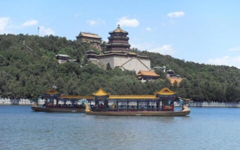 北京颐和园：是我国现存规模最大的皇家园林，为中国4大名园之一-颐和园的历史地位和作用