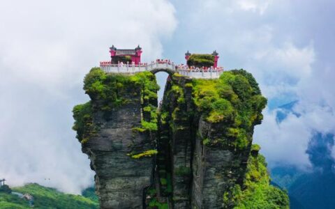 云雾缭绕梵净山-梵净山雾景