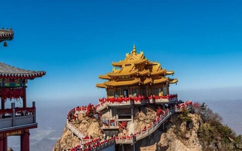 打卡中国第一仙山洛阳老君山，附上保姆级攻略，看看一趟花多少钱-洛阳老君山是哪个神仙的道场