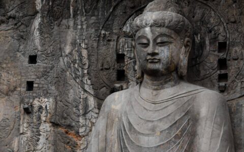 （社会）龙门石窟：千年石刻艺术引游客-龙门石窟科普