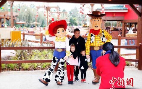 上海迪士尼将调整儿童票标准 3岁或1米以下儿童免票-迪士尼门票3岁以下免票吗