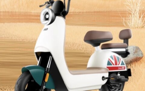 新日、小刀推出新车，配置丰富，骑行舒适，靠近就能解锁-新日电动车和小刀电动车哪个好