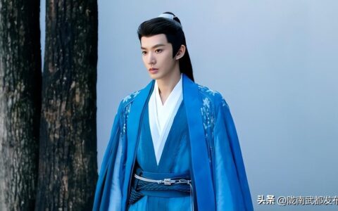 《长相思》片场杨紫给邓为编小辫，爆邓为资源翻倍，接触男主剧本-电视剧《长相思》杨紫预告