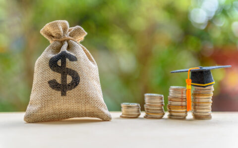 博实乐财年上半年亏损收窄83.4%，海外教育及国际竞赛培训均复苏-博实乐ceo