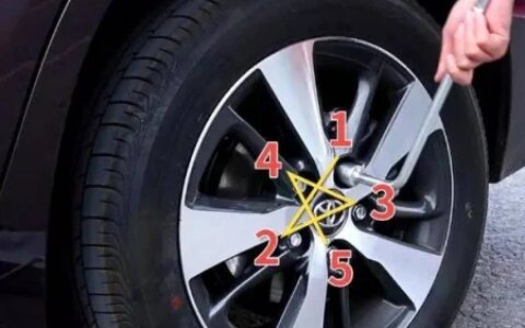 拆轮胎螺丝是顺时针还是逆时针-拆轮胎螺丝是顺时针还是逆时针视频