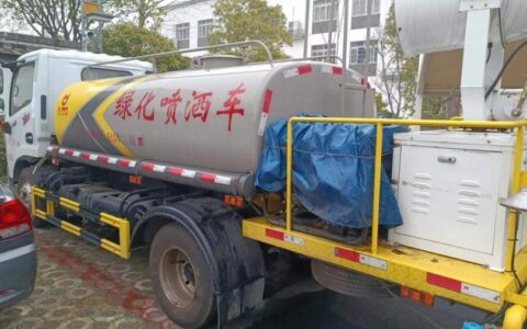 64221元，捡漏买了一辆法拍的大型洒水车，不知道赚大了吗？