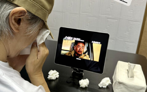 周星驰看王宝强新电影说：服了！王宝强激动到不知如何表达-周星驰王宝强视频大全在线观看