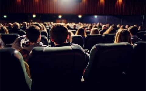 喜报！2023年电影票房破400亿元，暑期档打破最高票房纪录【附中国电影行业分析】-喜羊羊2023年大电影