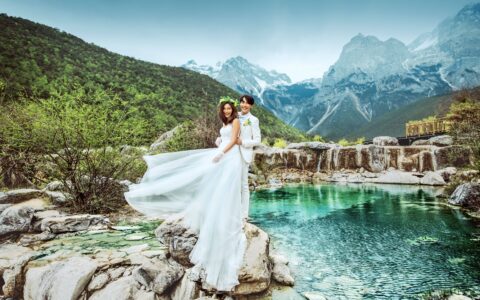 丽江旅拍婚纱照攻略:丽江婚纱摄影景点合集-丽江旅游婚纱多少钱